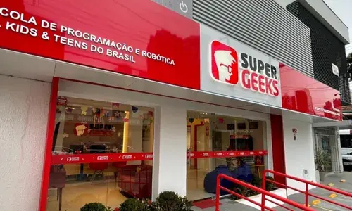 Fachada SuperGeeks